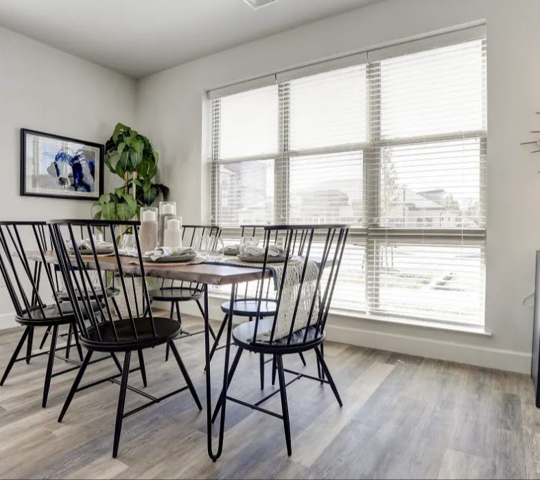 Apartments in Square Features & Photos of The Flats at