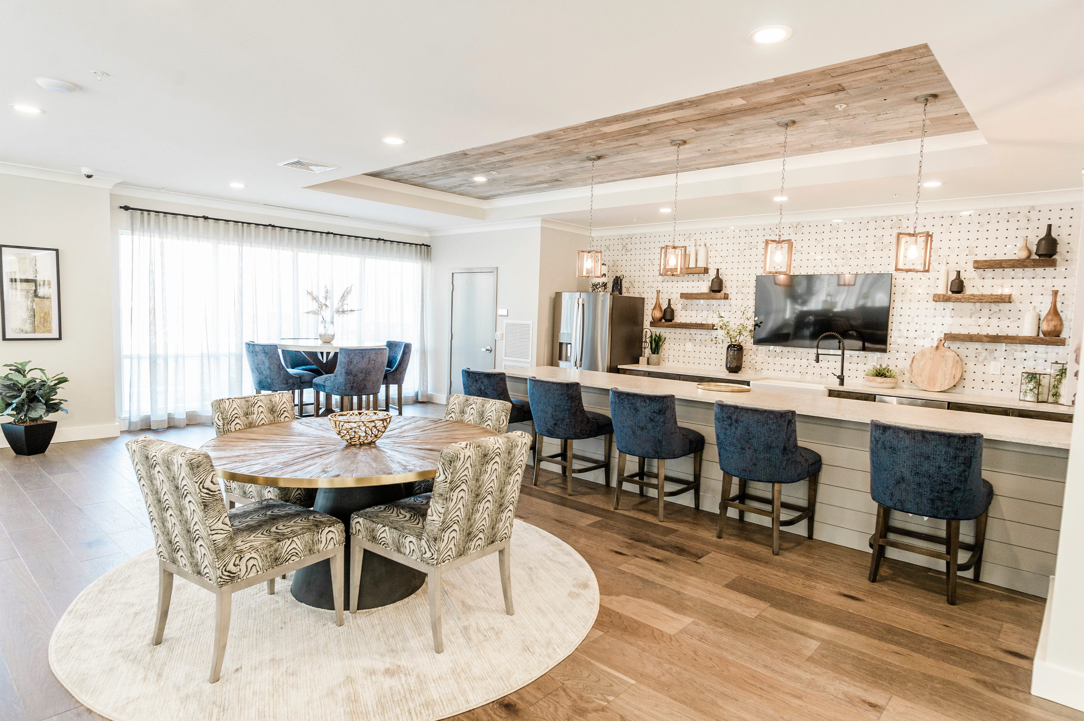 Apartments in Square Features & Photos of The Flats at