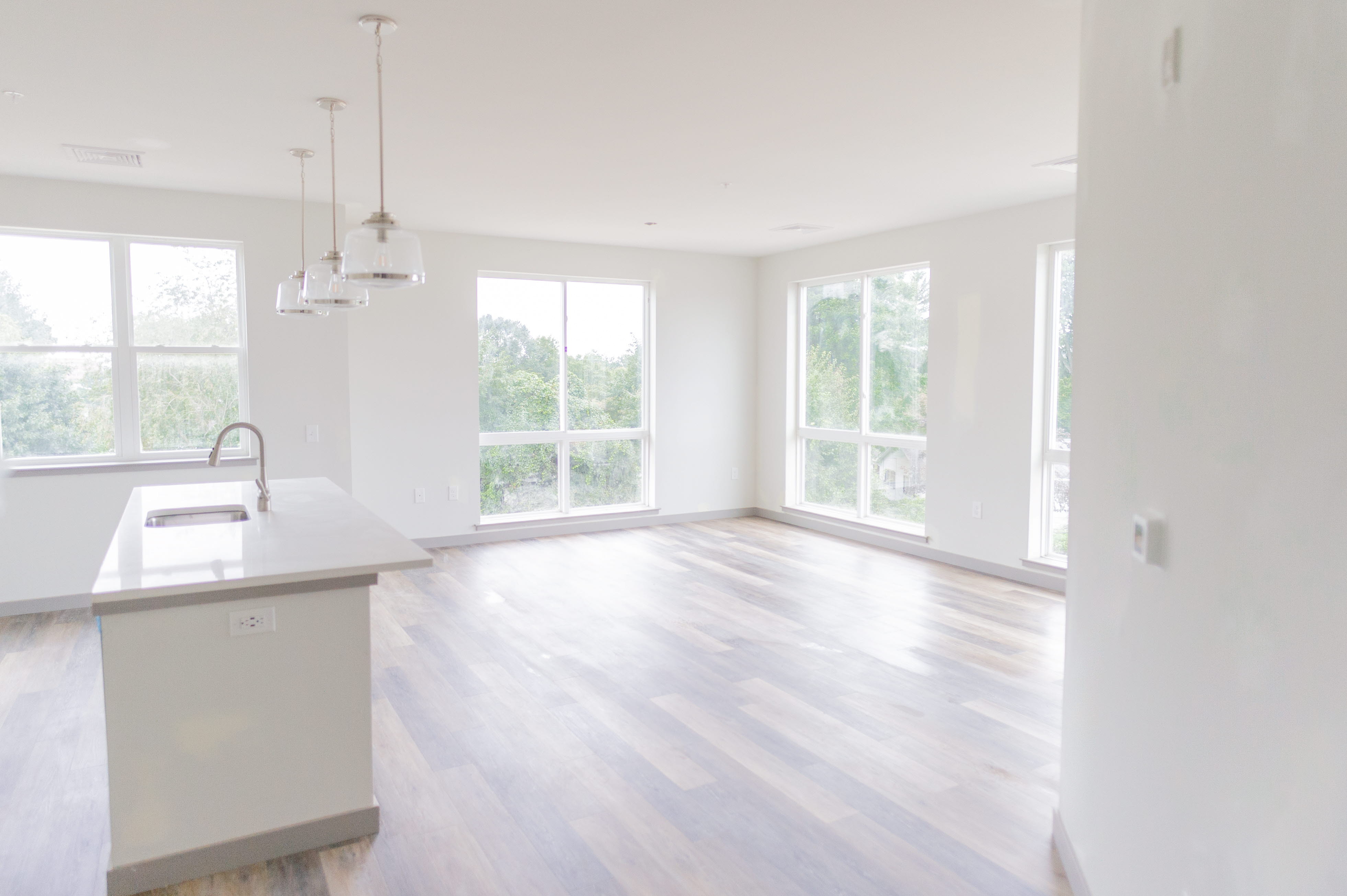 Apartments in Square Features & Photos of The Flats at