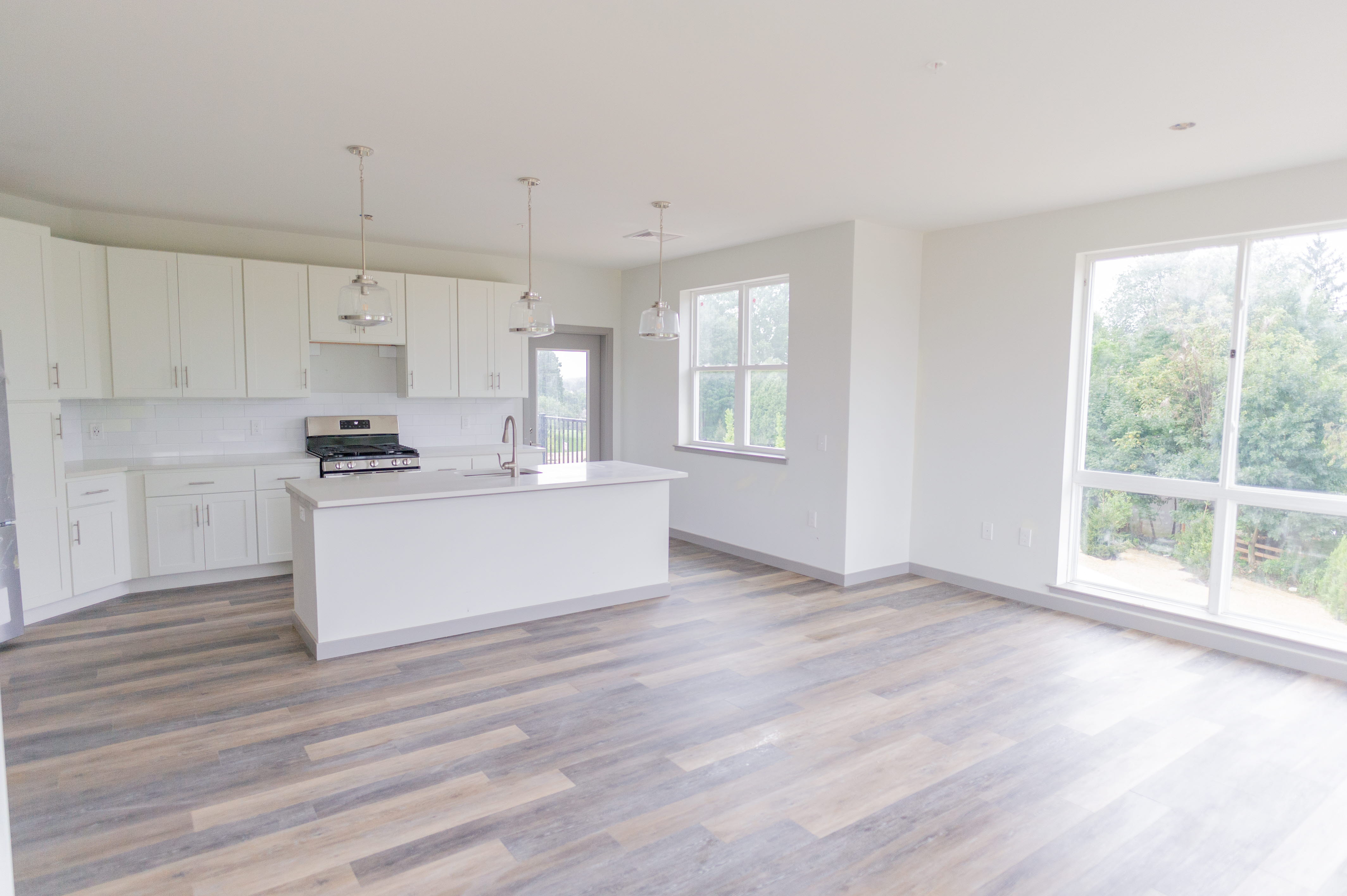 Apartments in Square Features & Photos of The Flats at