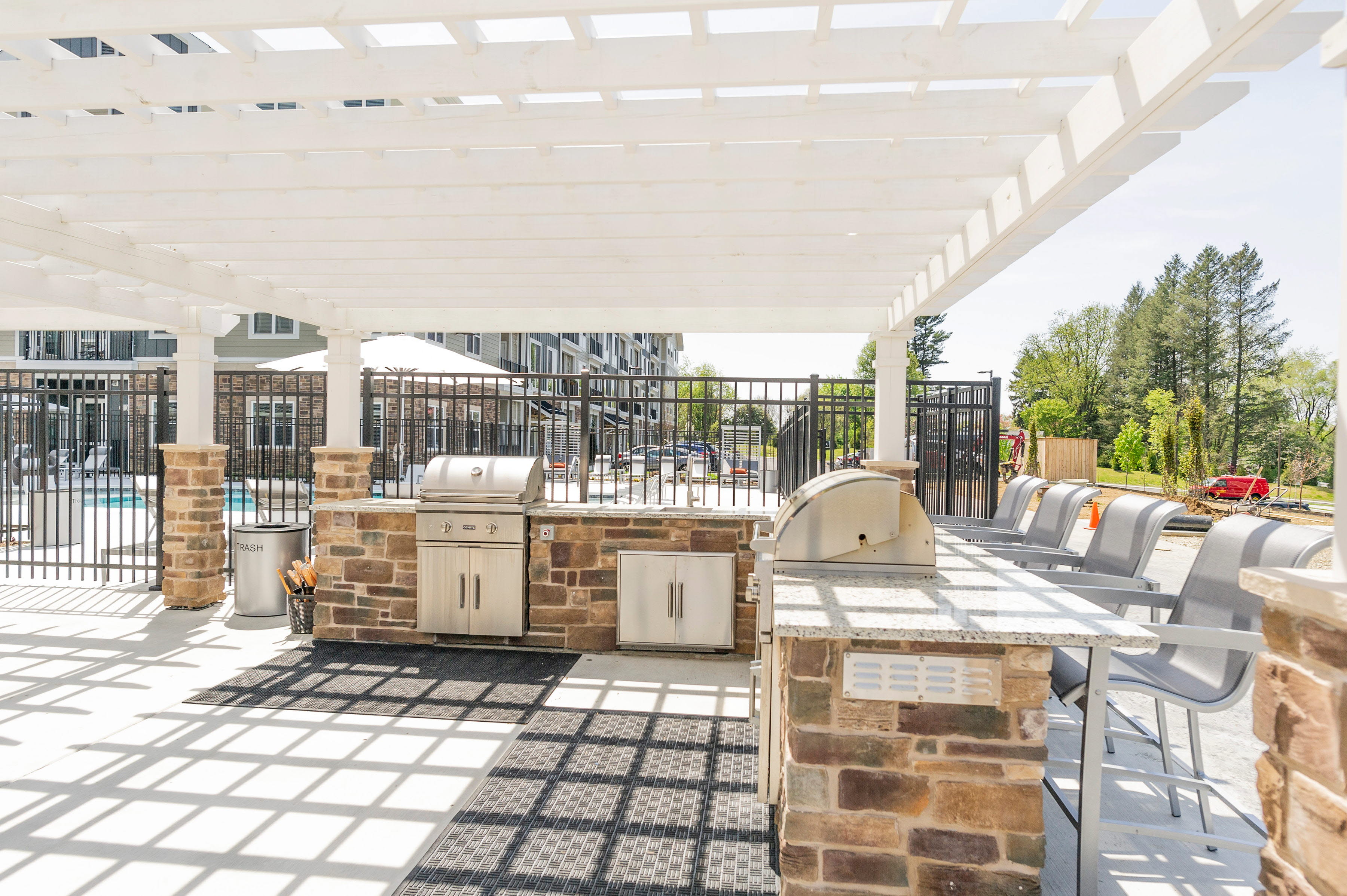 Apartments in Square Features & Photos of The Flats at